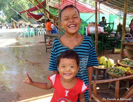 Sonrisas Myanmar