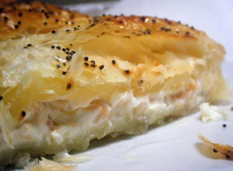 HOJALDRE DE SALMÓN Y QUESO CREMA