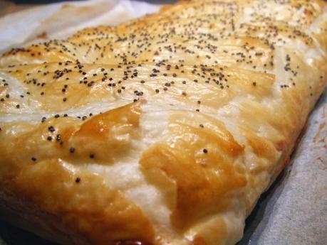 HOJALDRE DE SALMÓN Y QUESO CREMA