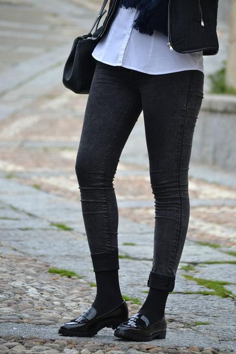 SUNGLASSES FOR MONDAY