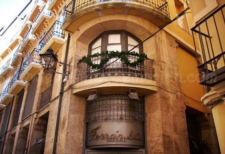 La Plaza del Torico, punto de encuentro del modernismo de Teruel 