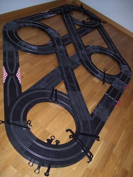 Montaje nº 70. Circuito de las 88 pistas curvas.