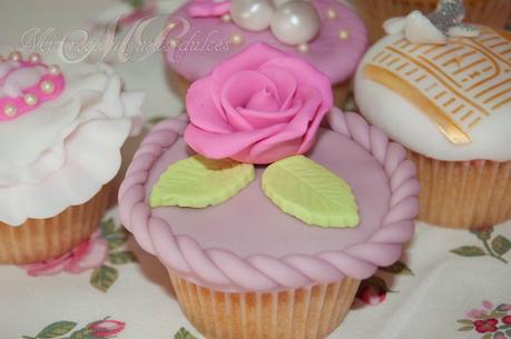 CUPCAKES DE NATA CON CREMA DE PIRULETA  MUY VINTAGE