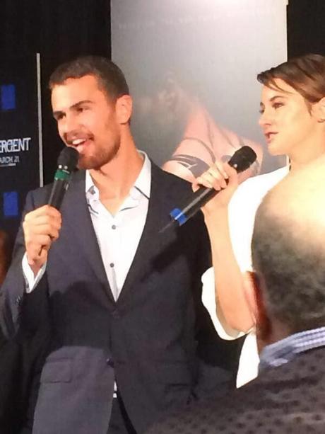 Divergent Tour Atlanta (Shailene & Theo)
