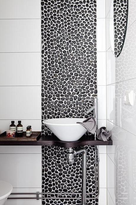 Situar la cama bajo la ventana Situar la cama bajo la ventana estilo nórdico decoración en blanco decoración dormitorios nórdicos decoración de interiores cocinas blancas modernas blog estilo nordico escandinavo blog decoracion interiores