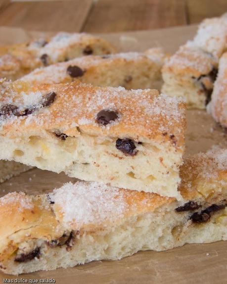 Focaccia Dolce: con chocolate negro y naranja confitada