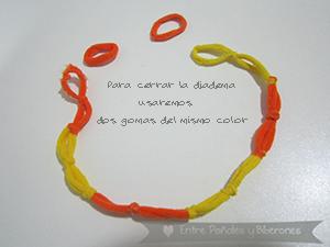Diadema con gomas de pelo pequeñitas