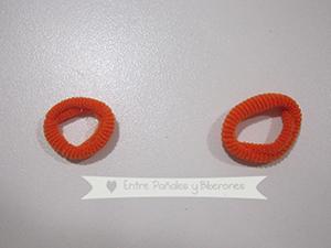 Diadema con gomas de pelo pequeñitas