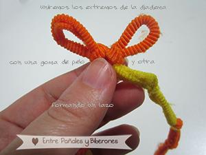 Diadema con gomas de pelo pequeñitas