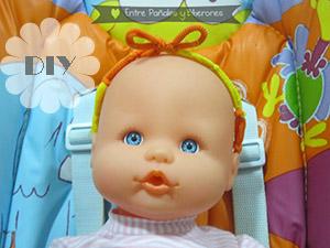 Diadema con gomas de pelo pequeñitas