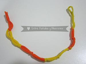 Diadema con gomas de pelo pequeñitas