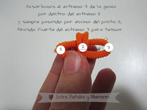 Diadema con gomas de pelo pequeñitas