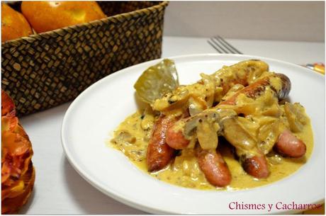 Salchichas frescas de pollo con salsa de mostaza