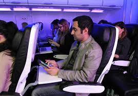 Virgin America lanza una red social para negociar durante sus vuelos.