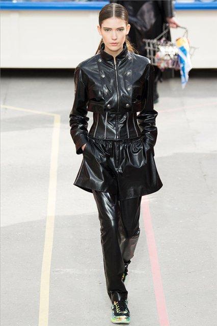 Lagerfeld convierte el Grand Palais en en Chanel Shopping Center-PM-12