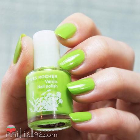Esmaltes de uñas Ives Rocher verde Vert Acidulé