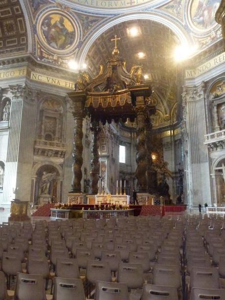 Una mañana en el Vaticano: Roma Imponente Baldaquino de Bernini