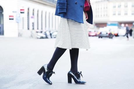OPERA-STRIPED_SKIRT-ZARA-BLUE_COAT-PFW-STREET_STYLE-COLLAGEVINTAGE-41