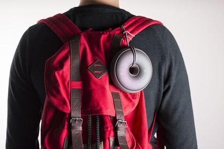 Hoop Bluetooth Speaker :: altavoz portátil de Lexon Hoop Bluetooth Speaker :: altavoz portátil de Lexon