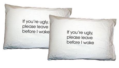 Almohadas y cojines divertidos para tu dormitorio