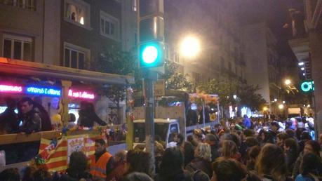 MIÉRCOLES DE CENIZA,Y EL ENTIERRO DE LA SARDINA... YA SE ACABAN LOS CARNAVALES...BARCELONA, 5-03-2014...!!!