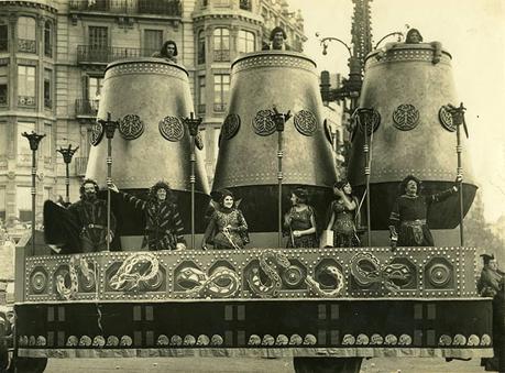 MIÉRCOLES DE CENIZA,Y EL ENTIERRO DE LA SARDINA... YA SE ACABAN LOS CARNAVALES...BARCELONA, 5-03-2014...!!!