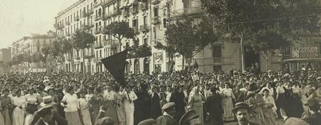 MIÉRCOLES DE CENIZA,Y EL ENTIERRO DE LA SARDINA... YA SE ACABAN LOS CARNAVALES...BARCELONA, 5-03-2014...!!!