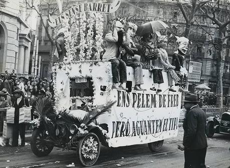 MIÉRCOLES DE CENIZA,Y EL ENTIERRO DE LA SARDINA... YA SE ACABAN LOS CARNAVALES...BARCELONA, 5-03-2014...!!!