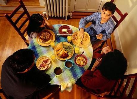 La ayuda para alimentación y las buenas intenciones La ayuda para alimentación y las buenas intenciones