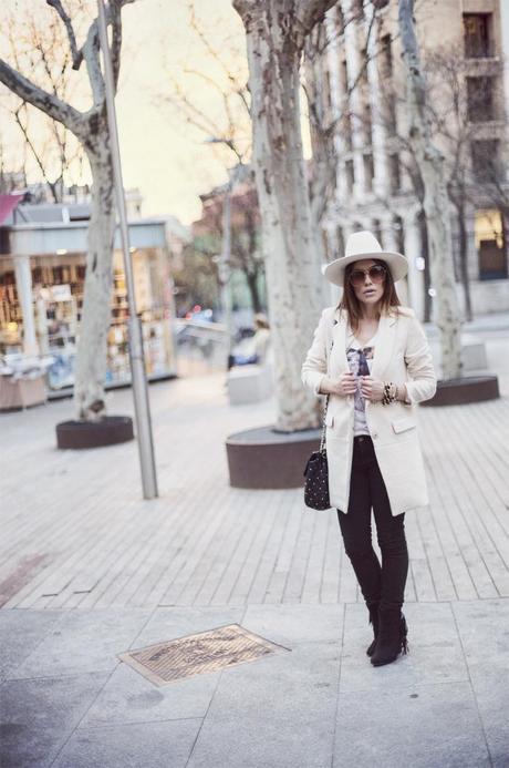 street style barbara crespo bite the tshirt eleven paris hat fashion blogger blog de moda outfit street style barbara crespo bite the tshirt eleven paris hat fashion blogger blog de moda outfit