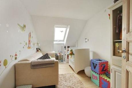 muebles de diseño danés mezcla piezas ikea con diseño original fritz hansen montana diseño danés estilo nórdico escandinavo espacio extra de almacenaje exposición distribución en L espacios diáfanos Distribución de zonas comunes en L decoración de áticos chimenea de bioetanol para separar ambientes blog decoracion interiores 