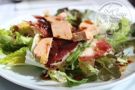 ENSALADA CON JAMON Y FOIE