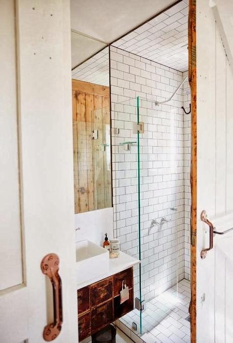 UN DORMITORIO INTEGRADO CON EL BAÑO