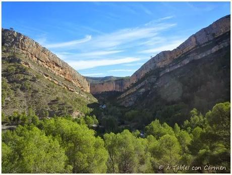 Chulilla: De senderismo por los Calderones y a comer en el Restaurante El Pozo