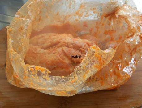 Sandwich de pollo con queso y champignones