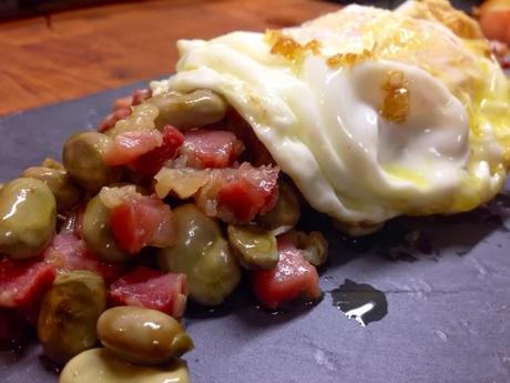 Habas con jamón.