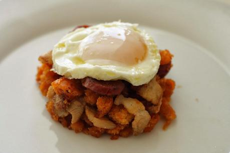 MIGAS CON HUEVO FRITO