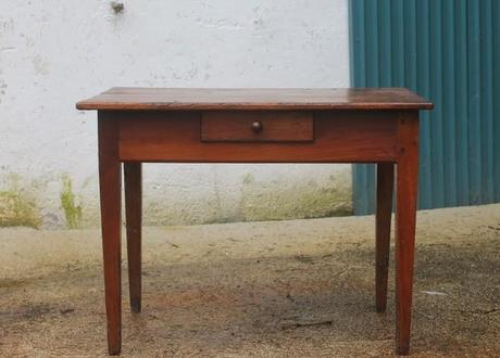 Una casa con un precioso escritorio