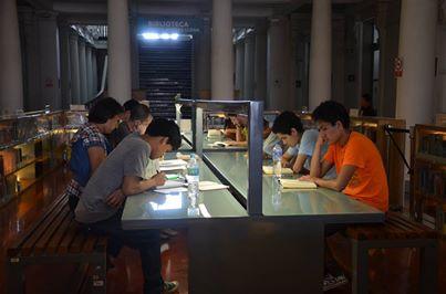 Foto: Les recordamos que la Biblioteca Mario Vargas Llosa de la Casa de la Literatura Peruana es una de las pocas en Lima que atiende los dos días de fines de semana. El horario es de 10:30 am a 7 pm. Para pedir un libro sólo tienes que presentar DNI.