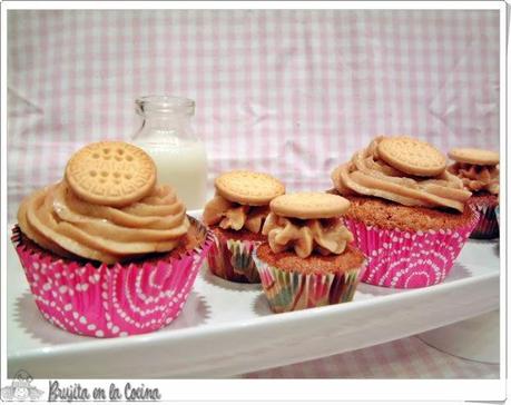 Cupcakes para el desayuno (Galletas María, Leche y Colacao)