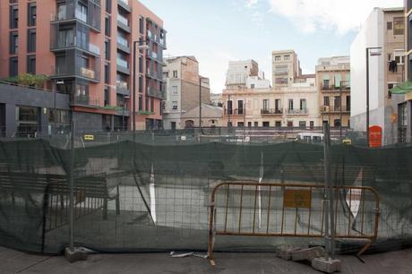 Dones 2 1024x683 Tropezar en Barcelona, por Jordi Corominas i Julián