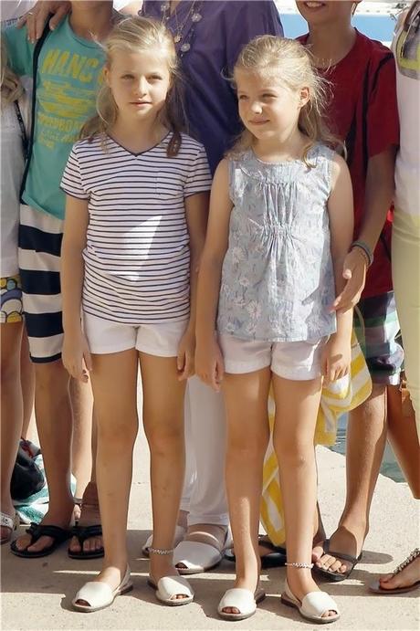 MINI CELEBRITIES: LEONOR Y SOFIA