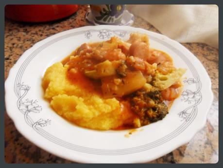 Polenta con salchichas y brocoli