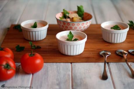 SALSA DE YOGUR,TOMATE Y ALBAHACA