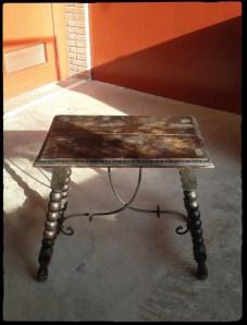 Mesita Neorrenacentista