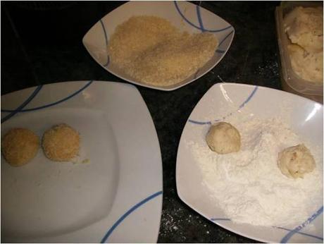 CROQUETAS  DE  BACALAO