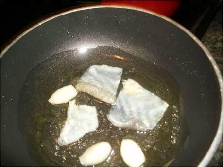 CROQUETAS  DE  BACALAO