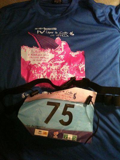 Ping 13. Lo mejor de la semana. Dorsal y camiseta del IV Duatlón de Sevilla