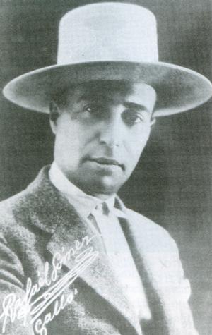 A la cárcel, a la cárcel con El Gallo...