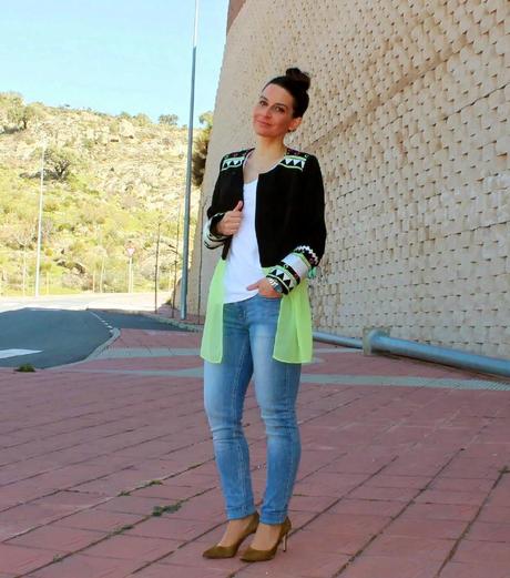 Chaqueta étnica flúor...